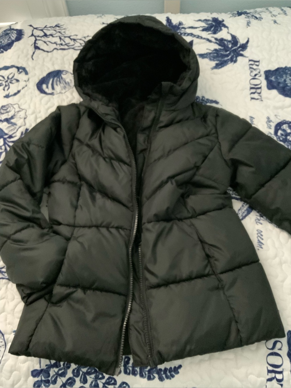 Gently worn once Wonder Nation Kids Black Hooded Puffer Jacket